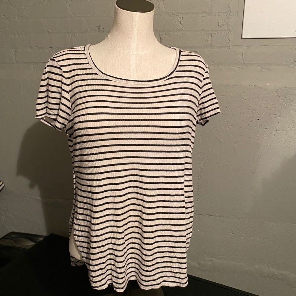 ❤️ Krush women’s Medium striped top with side slit